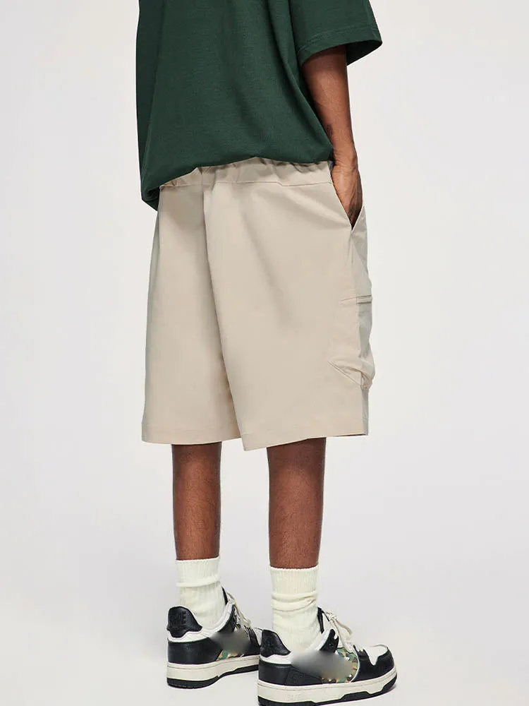 Men'S Flowy Cargo Shorts In A Neutral Color