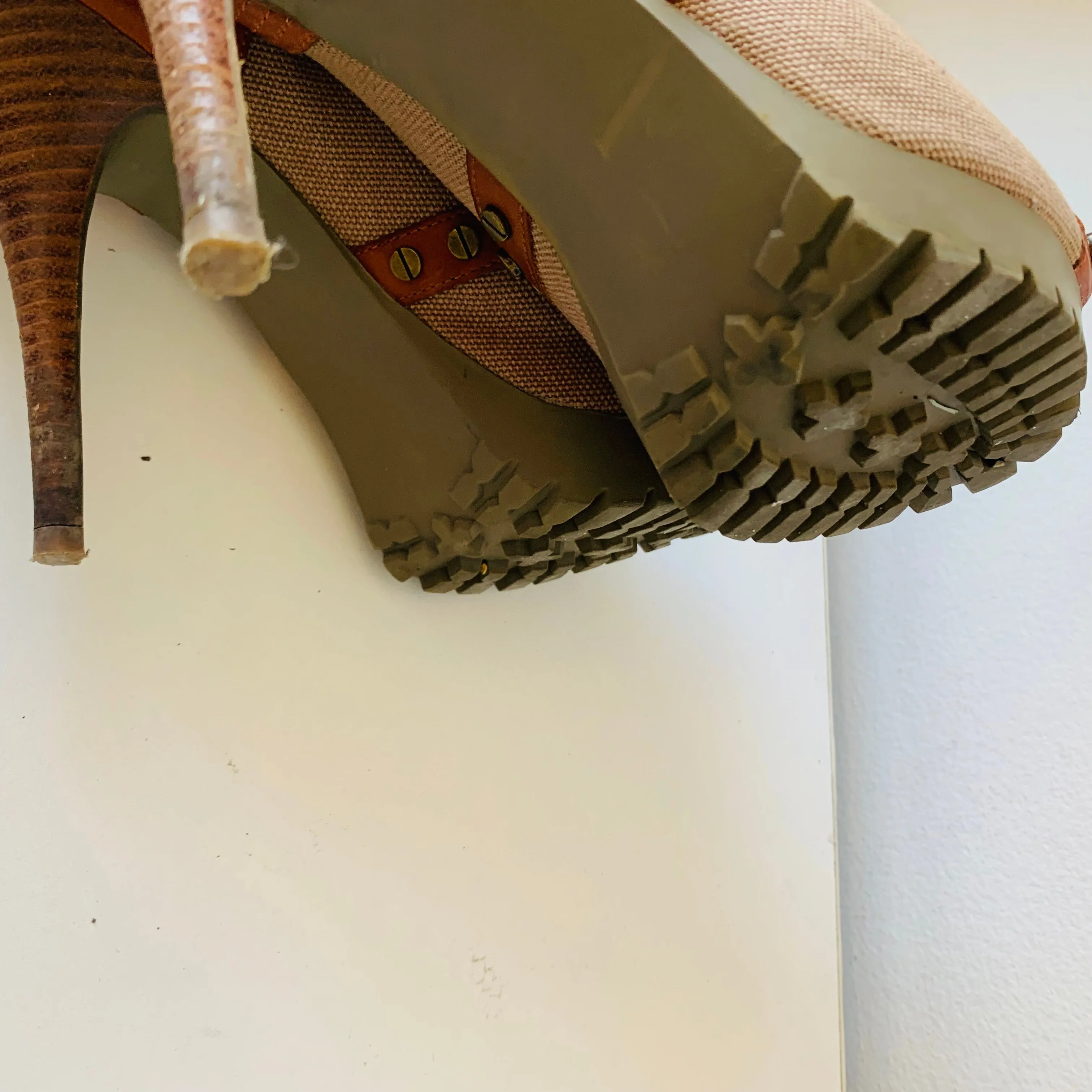 Trouvé Peep Toe Platform Studded Khaki Canvas Bootie Pump Size 7.5