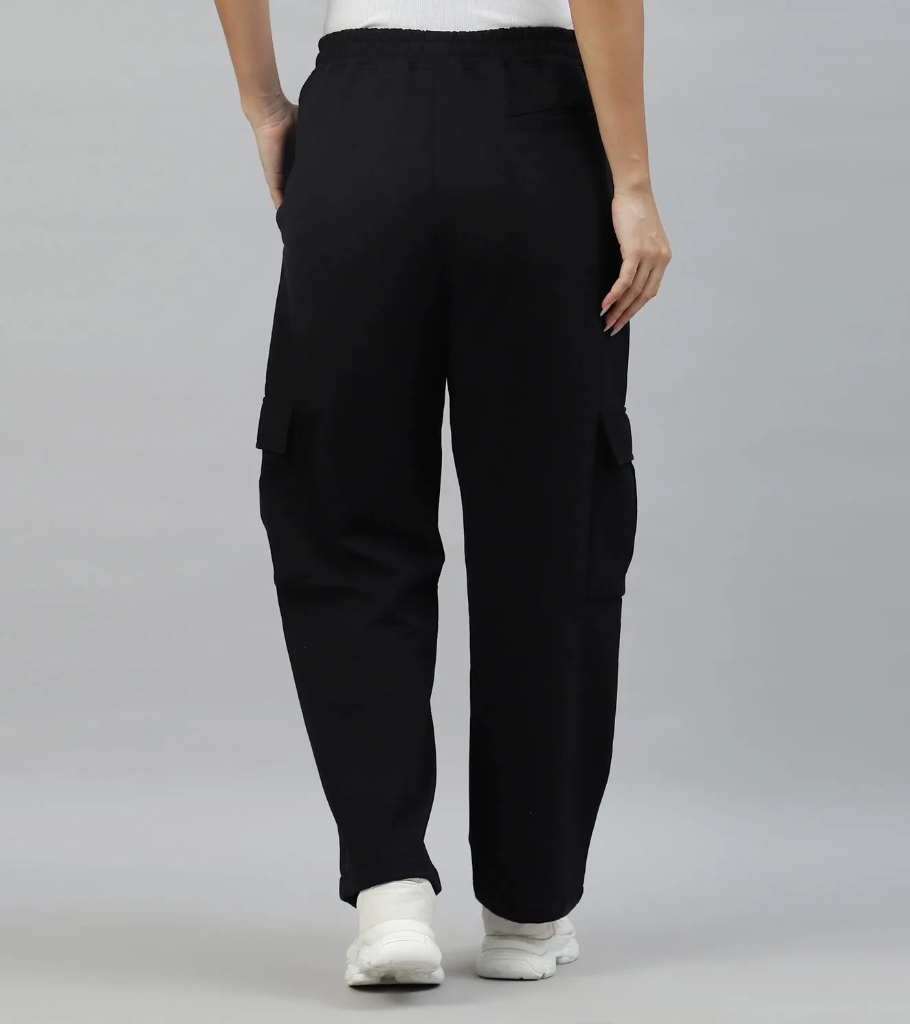 Women's Cozy Fleece Wide Leg Cargo Sweatpant